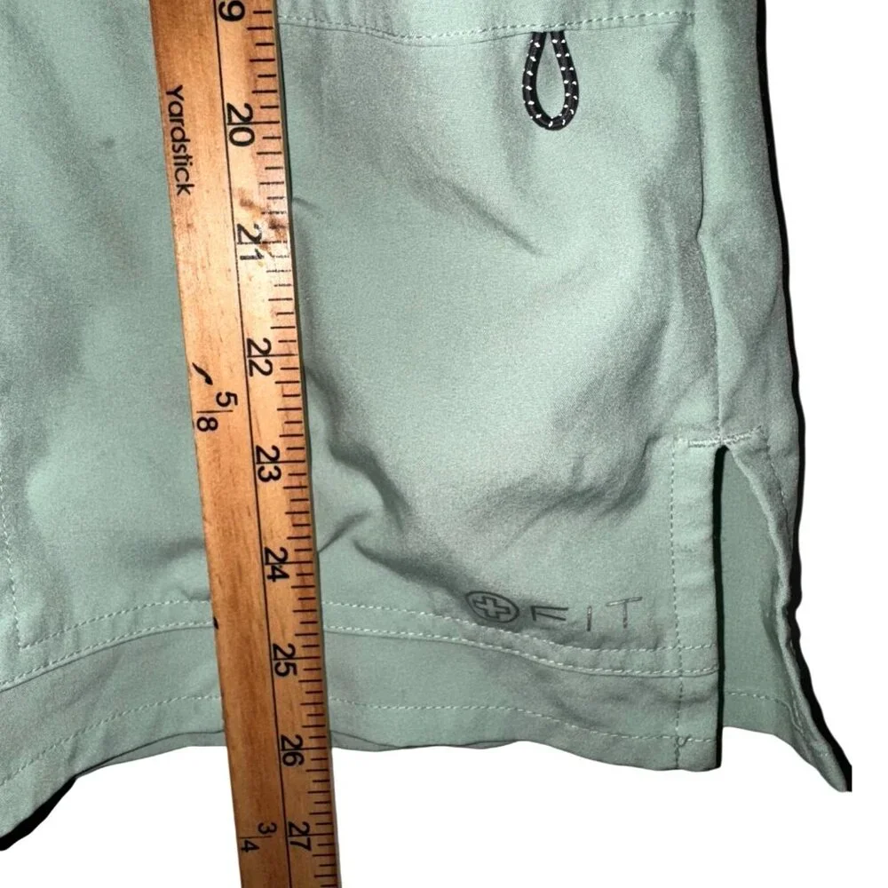 Green Scrub Top With Pockets M/M 90% Polyester 10% Spandex Knit Fabric - Picture 8 of 8
